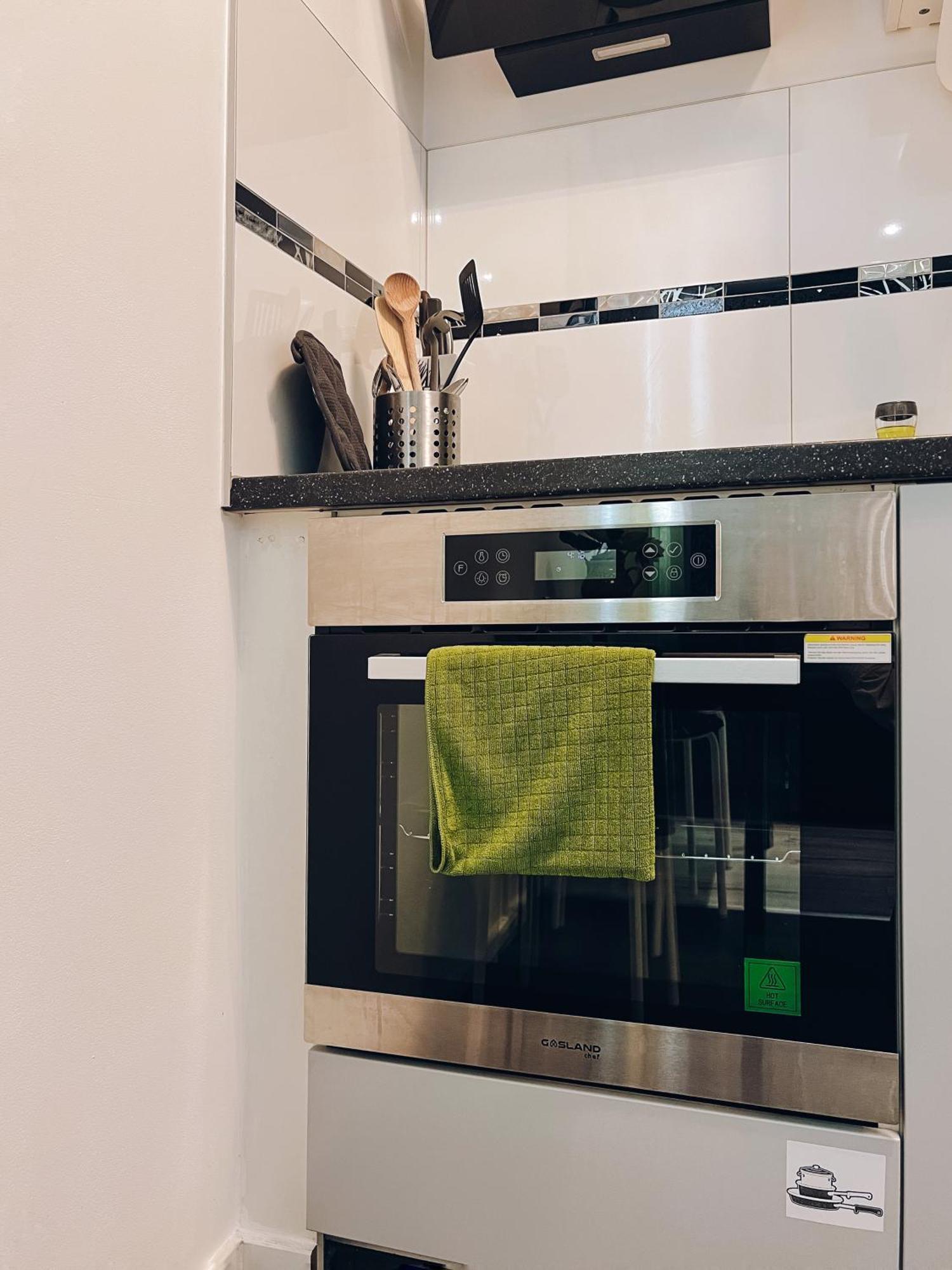 Neuwertiges Apartment Mit Kostenlose Privatparkplatz Auch Fuer Transporter Geeignet R1 Фрайберг-ам-Неккар Экстерьер фото